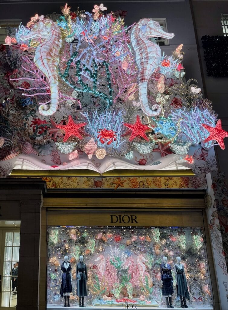 Decoração de Natal da loja da Dior, 2024, New Bond Street, Londres