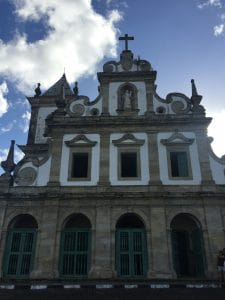 Iglesia y Monasterio de Santo Antônio, construidos en 1650. Esa es la primera iglesia barroca de Brasil.