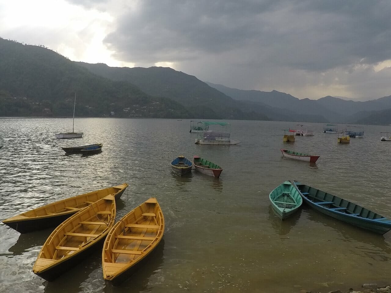 Pokhara, a capital da aventura do Nepal.