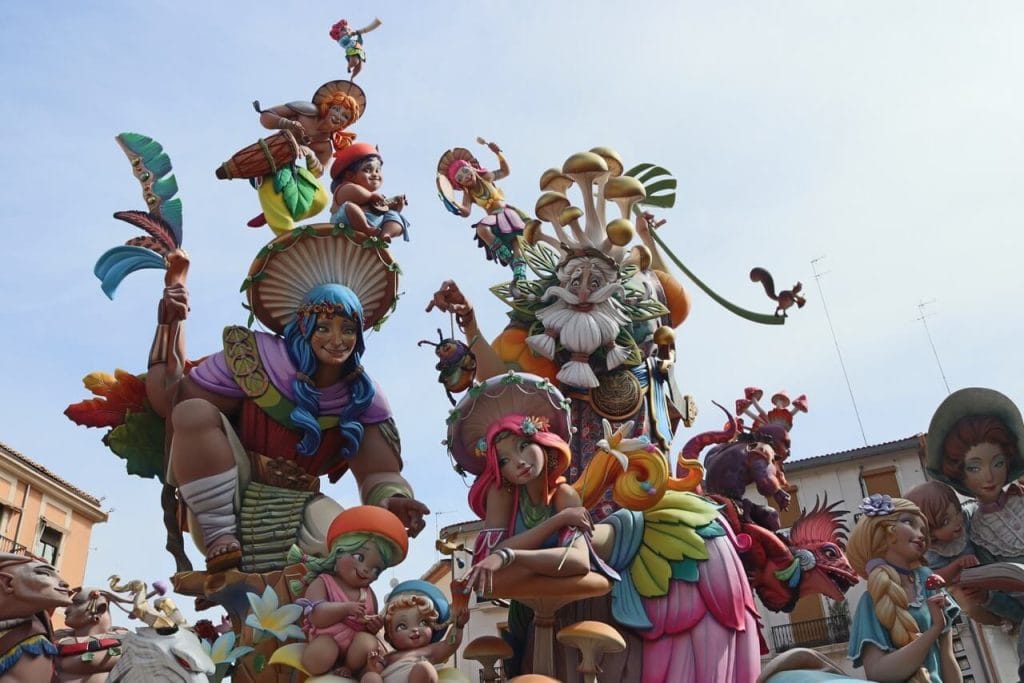 Fallas de Valência: Um Festival Único e Espetacular