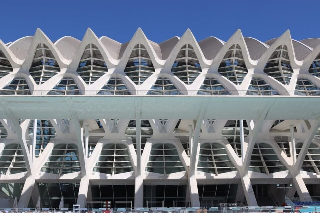 los detalles del Museo de las Ciencias de la Ciudad de las Artes y las Ciencias, una de las atracciones más importantes de Valencia